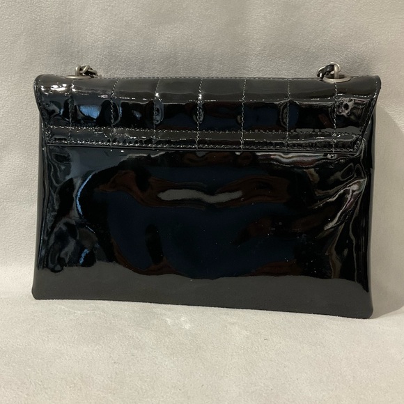 Chanel Bag - Picture 3 of 12